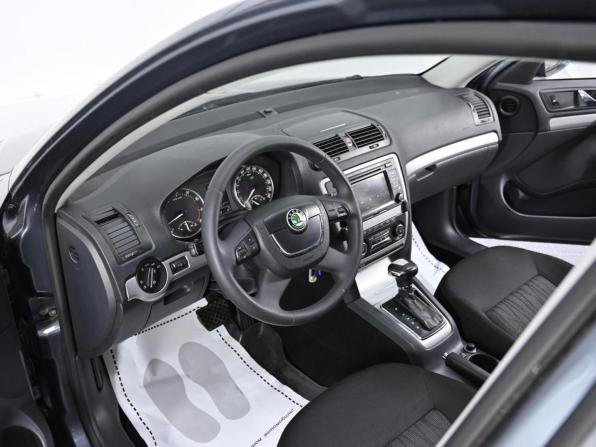 Skoda Octavia II (A5) Рестайлинг с пробегом 2012 года, цена 829 000 рублей, 115000 км, лифтбек, Автокод Объявления