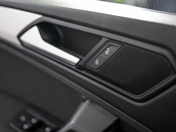 Volkswagen Tiguan II с пробегом 2020 года, цена 1 980 000 рублей, 85277 км, внедорожник, Автокод Объявления
