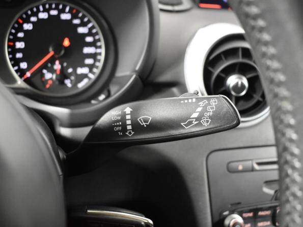 Audi A1 I (8X) с пробегом 2013 года, цена 1 259 900 рублей, 144259 км, хэтчбек, Автокод Объявления