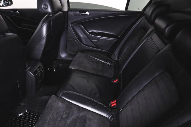 Volkswagen Passat B6 с пробегом 2010 года, цена 739 000 рублей, 179100 км, седан, Автокод Объявления
