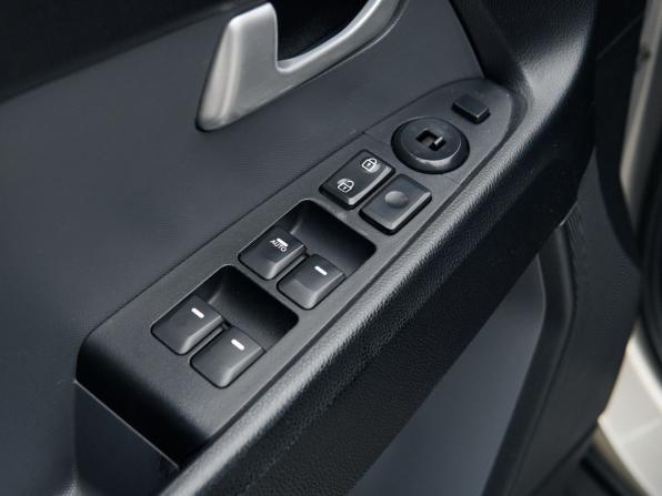 Kia Sportage III с пробегом 2011 года, цена 1 270 000 рублей, 230000 км, внедорожник, Автокод Объявления