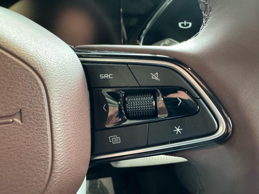 Geely Monjaro I Москва  - изображение 21