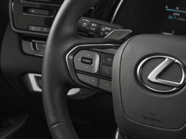 Lexus RX V с пробегом 2025 года, цена 7 800 000 рублей, 64 км, внедорожник, Автокод Объявления