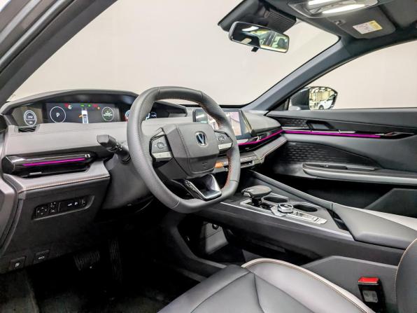 Changan UNI-V I с пробегом 2024 года, цена 2 500 000 рублей, 7734 км, лифтбек, Автокод Объявления