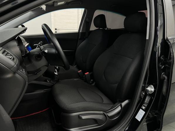 Kia Rio III Рестайлинг с пробегом 2017 года, цена 1 099 000 рублей, 141150 км, седан, Автокод Объявления