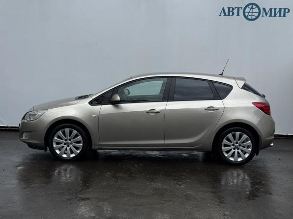 Opel Astra J с пробегом 2011 года, цена 685 000 рублей, 209474 км, хэтчбек, Автокод Объявления