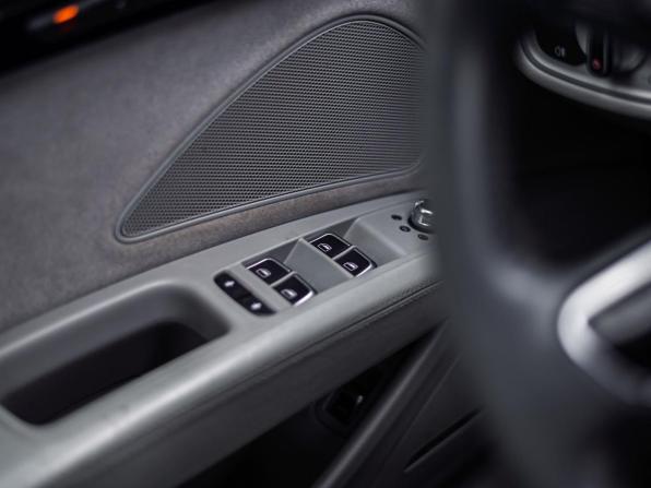 Audi A8 III (D4) Рестайлинг с пробегом 2013 года, цена 2 200 000 рублей, 105887 км, седан, Автокод Объявления