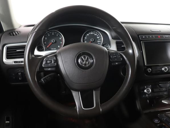 Volkswagen Touareg II Рестайлинг с пробегом 2017 года, цена 3 499 000 рублей, 128135 км, внедорожник, Автокод Объявления