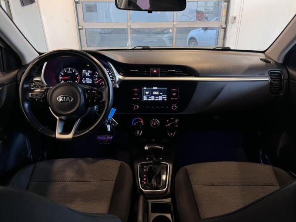 Kia Rio IV Рестайлинг с пробегом 2021 года, цена 1 395 000 рублей, 135838 км, хэтчбек, Автокод Объявления