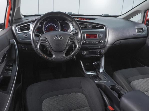 Kia Ceed II Рестайлинг с пробегом 2016 года, цена 1 390 000 рублей, 155148 км, хэтчбек, Автокод Объявления
