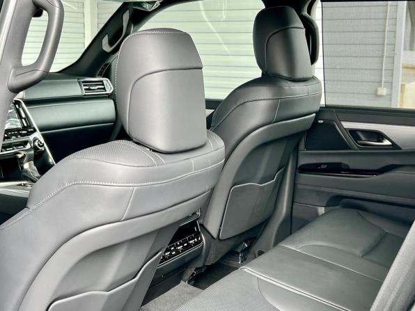 Lexus LX IV с пробегом 2024 года, цена 20 350 000 рублей, 18 км, внедорожник, Автокод Объявления