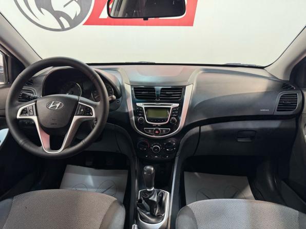 Hyundai Solaris I с пробегом 2012 года, цена 679 000 рублей, 196564 км, седан, Автокод Объявления