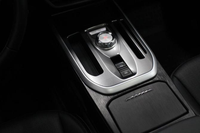 Haval Jolion I Рестайлинг с пробегом 2024 года, цена 2 638 000 рублей, 30390 км, внедорожник, Автокод Объявления