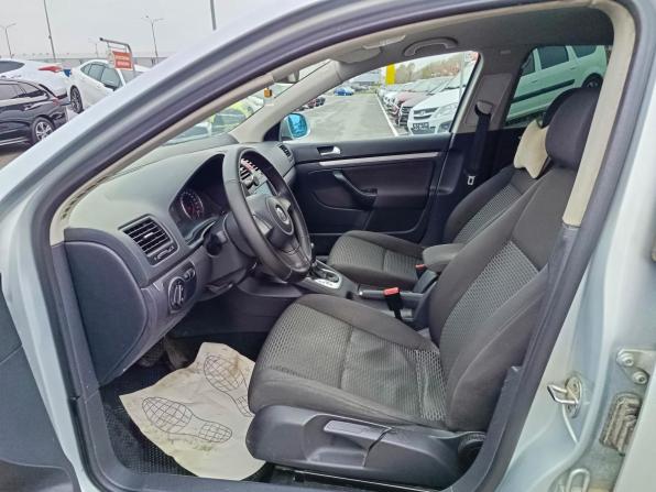 Volkswagen Jetta V с пробегом 2010 года, цена 500 000 рублей, 324073 км, седан, Автокод Объявления