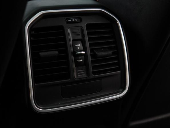 Porsche Macan I Рестайлинг 2 с пробегом 2022 года, цена 6 650 000 рублей, 81202 км, внедорожник, Автокод Объявления