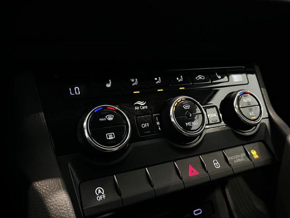 Skoda Karoq I с пробегом 2020 года, цена 2 170 000 рублей, 119194 км, внедорожник, Автокод Объявления