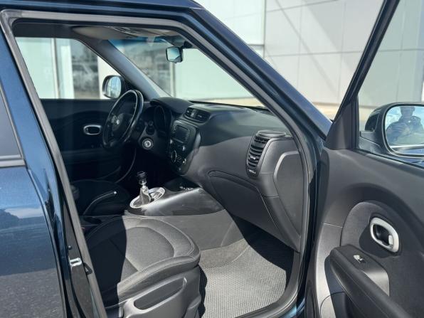 Kia Soul II Рестайлинг с пробегом 2017 года, цена 1 415 000 рублей, 60652 км, хэтчбек, Автокод Объявления