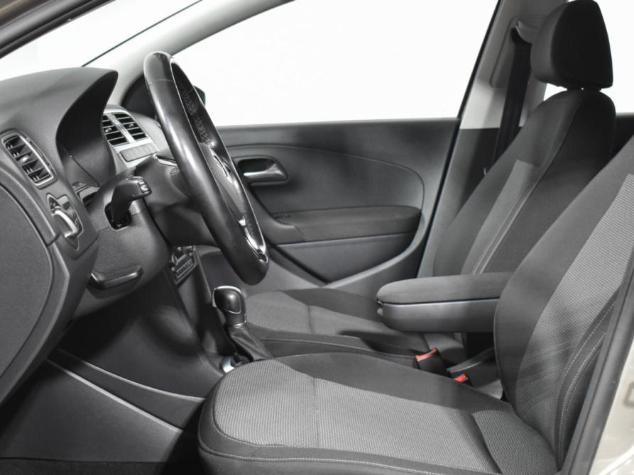 Volkswagen Polo V Рестайлинг Санкт-Петербург  - изображение 10