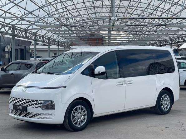 Hyundai Staria I с пробегом 2023 года, цена 5 434 500 рублей, 33603 км, минивэн, Автокод Объявления