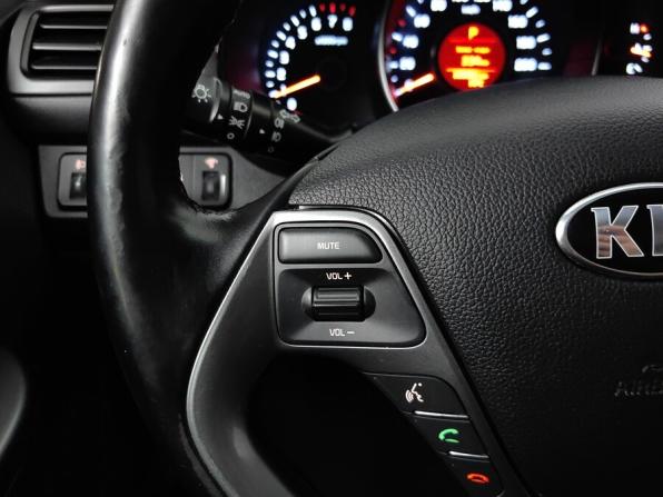 Kia Rio III Рестайлинг с пробегом 2016 года, цена 1 099 000 рублей, 103000 км, седан, Автокод Объявления