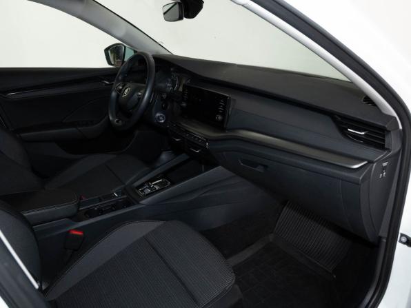 Skoda Octavia IV (A8) с пробегом 2021 года, цена 2 548 000 рублей, 73793 км, лифтбек, Автокод Объявления