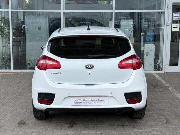 Kia Ceed II Рестайлинг с пробегом 2015 года, цена 1 149 000 рублей, 132000 км, хэтчбек, Автокод Объявления