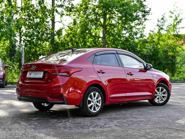 Hyundai Solaris II с пробегом 2017 года, цена 1 215 000 рублей, 135000 км, седан, Автокод Объявления