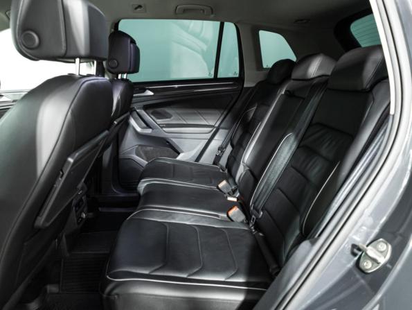 Volkswagen Tiguan II с пробегом 2018 года, цена 2 489 000 рублей, 103829 км, внедорожник, Автокод Объявления