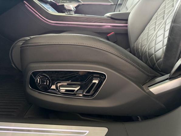 Audi A8 IV (D5) Рестайлинг с пробегом 2022 года, цена 7 985 900 рублей, 17694 км, седан, Автокод Объявления