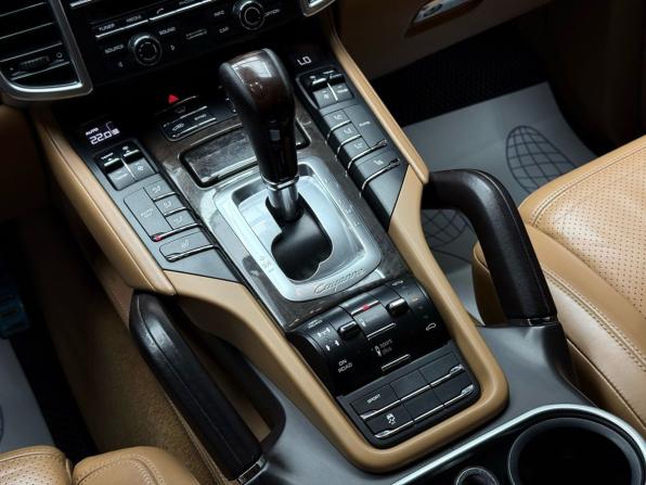 Porsche Cayenne II Рестайлинг (958) с пробегом 2014 года, цена 3 199 000 рублей, 175456 км, внедорожник, Автокод Объявления