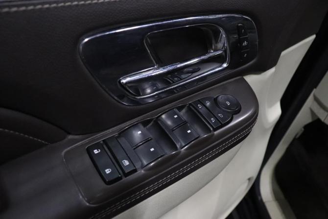 Cadillac Escalade III с пробегом 2012 года, цена 1 458 000 рублей, 284175 км, внедорожник, Автокод Объявления