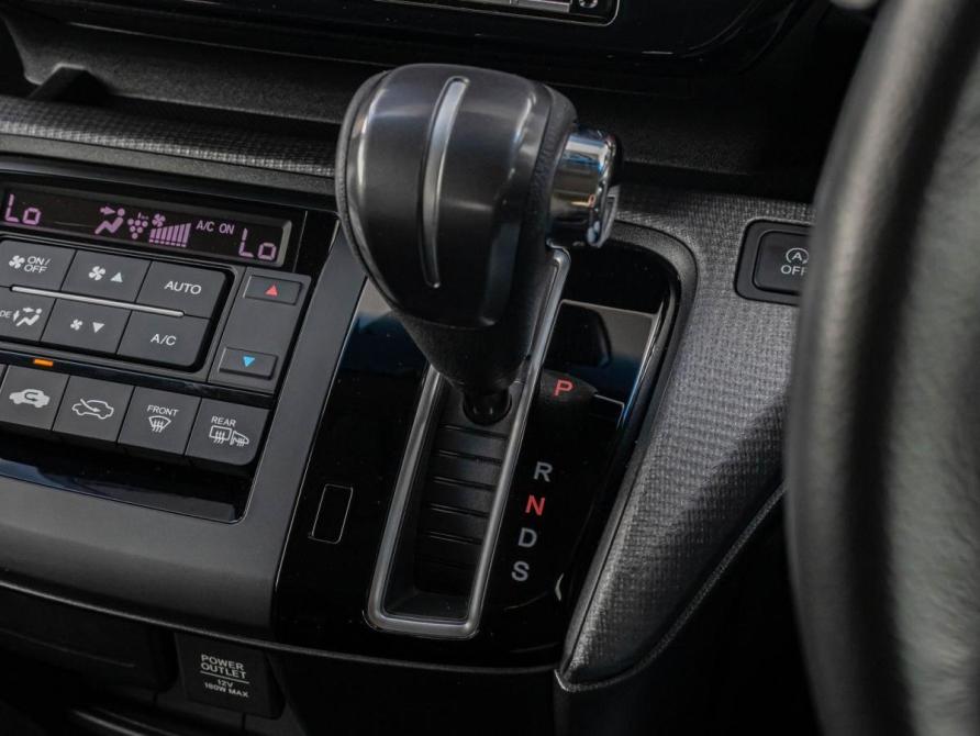 Honda Stepwgn V Рестайлинг Краснодар  - изображение 19