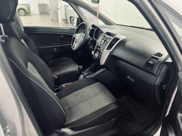 Kia Venga I с пробегом 2013 года, цена 650 000 рублей, 278000 км, минивэн, Автокод Объявления