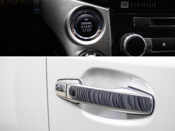 Toyota Land Cruiser 200 Series Рестайлинг 1 с пробегом 2015 года, цена 4 698 000 рублей, 166027 км, внедорожник, Автокод Объявления
