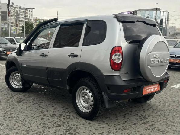 Chevrolet Niva I Рестайлинг с пробегом 2011 года, цена 365 000 рублей, 270000 км, внедорожник, Автокод Объявления