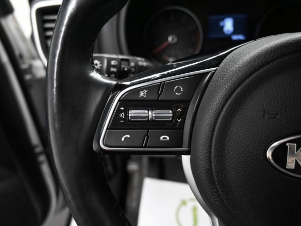Kia Sportage IV Рестайлинг с пробегом 2018 года, цена 2 245 000 рублей, 53079 км, внедорожник, Автокод Объявления