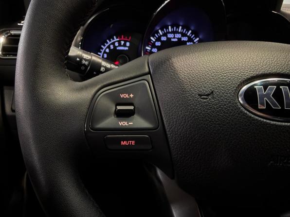 Kia Rio III с пробегом 2013 года, цена 879 000 рублей, 132000 км, седан, Автокод Объявления