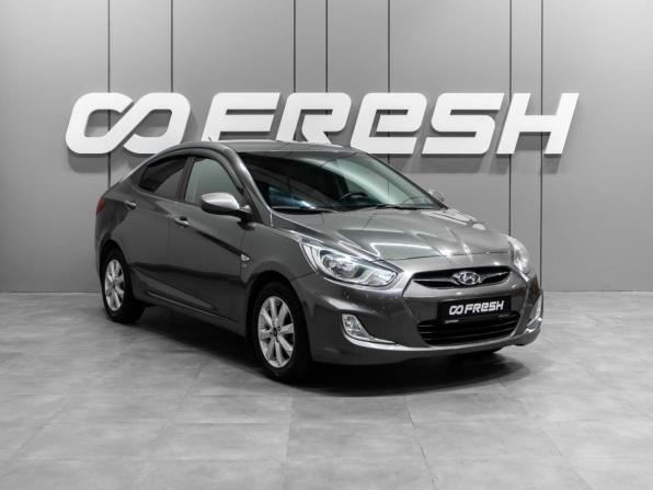Hyundai Solaris I с пробегом 2013 года, цена 1 020 000 рублей, 122954 км, седан, Автокод Объявления