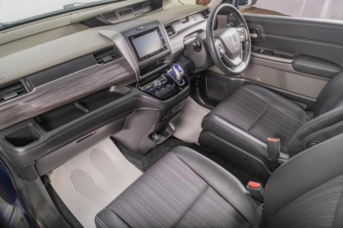 Honda Freed II с пробегом 2017 года, цена 1 629 000 рублей, 120000 км, компактвэн, Автокод Объявления