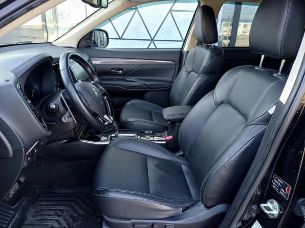 Mitsubishi Outlander III Рестайлинг 3 с пробегом 2021 года, цена 2 579 000 рублей, 123215 км, внедорожник, Автокод Объявления