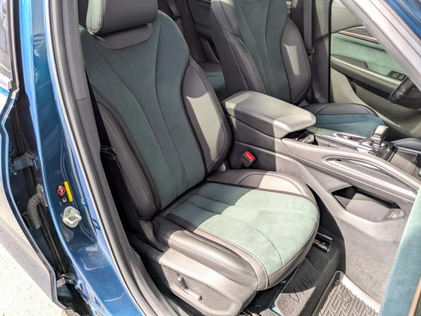 Geely Monjaro I с пробегом 2024 года, цена 3 600 000 рублей, 19997 км, внедорожник, Автокод Объявления