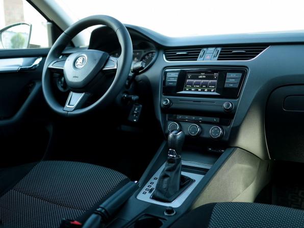 Skoda Octavia III (A7) с пробегом 2015 года, цена 1 399 000 рублей, 135670 км, лифтбек, Автокод Объявления