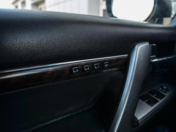 Toyota Land Cruiser 200 Series Рестайлинг 1 с пробегом 2012 года, цена 3 319 000 рублей, 240615 км, внедорожник, Автокод Объявления