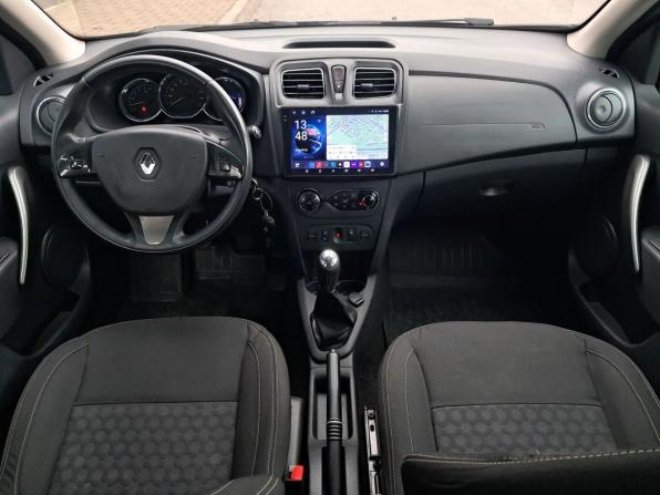 Renault Sandero II с пробегом 2017 года, цена 865 000 рублей, 143091 км, хэтчбек, Автокод Объявления