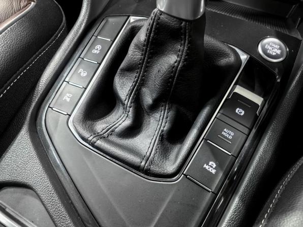 Volkswagen Tiguan II с пробегом 2021 года, цена 3 300 000 рублей, 15000 км, внедорожник, Автокод Объявления