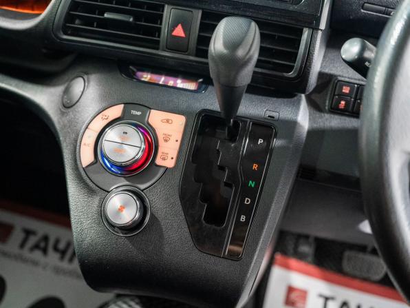 Toyota Sienta II с пробегом 2016 года, цена 1 148 500 рублей, 180360 км, компактвэн, Автокод Объявления