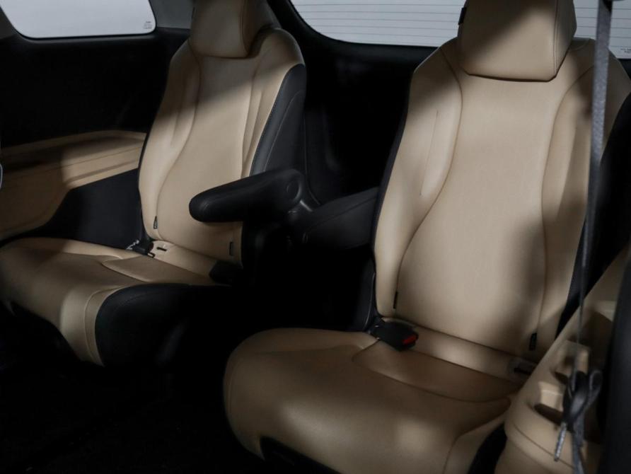 Kia Carnival IV Москва  - изображение 17