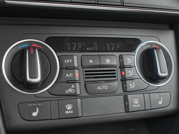 Audi Q3 I (8U) Рестайлинг с пробегом 2018 года, цена 2 000 000 рублей, 92323 км, внедорожник, Автокод Объявления