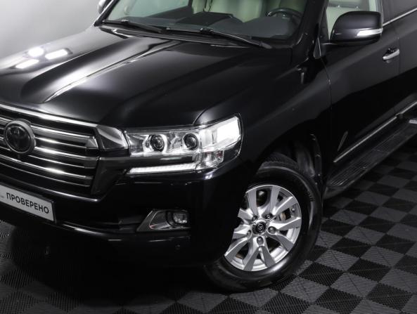 Toyota Land Cruiser 200 Series Рестайлинг 2 с пробегом 2020 года, цена 6 700 000 рублей, 206474 км, внедорожник, Автокод Объявления