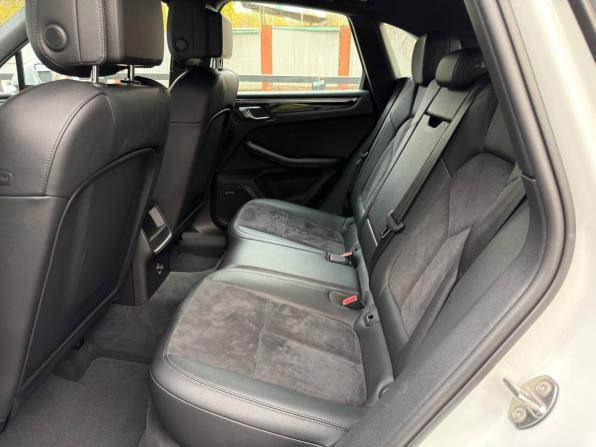 Porsche Macan I с пробегом 2015 года, цена 2 390 000 рублей, 148567 км, внедорожник, Автокод Объявления